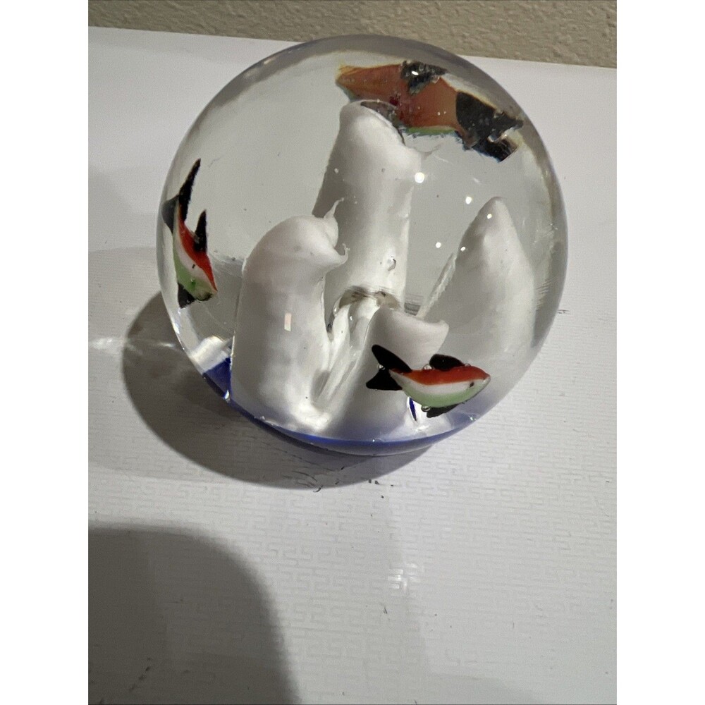Art Glass Fish Paperweight Aquarium Controlled Bubble Blue Clear ~3"